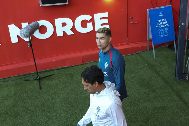 Ronaldo e faz quatro alterações em Oslo